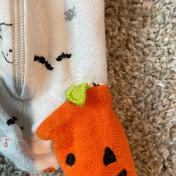 Carters just one you baby Halloween clothing fall pumpkin sleeper size 6m - Picture 4 of 6